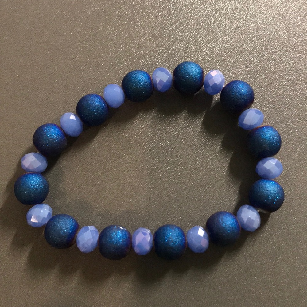 Stretchy beaded bracelet